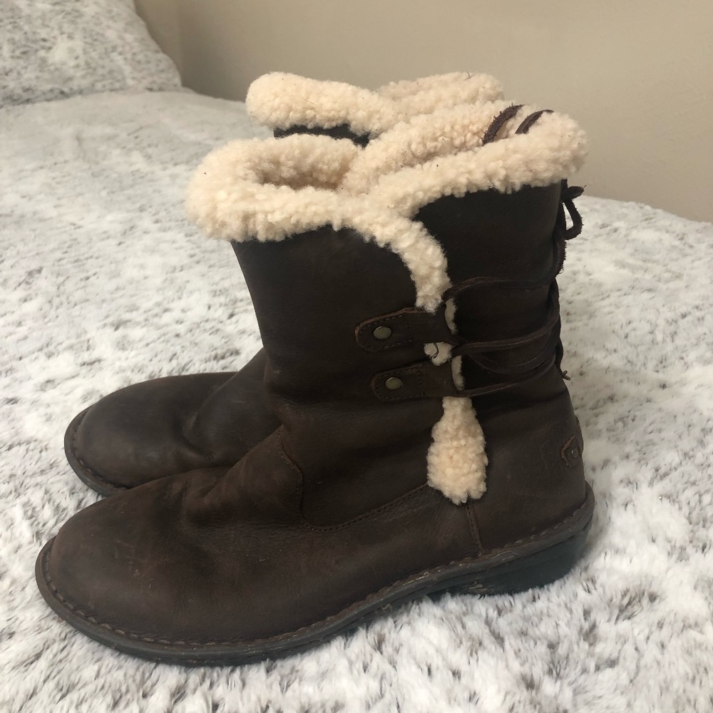 Ugg Boots Akadia Solid Dark‎ Chocolate Brown Winter Snow Non Slip Leather Tie